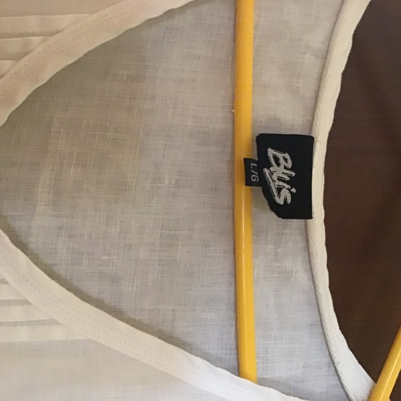 White linen blouse - Picture 2 of 3